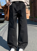 【予約商品】ストレートシルエットパンツ